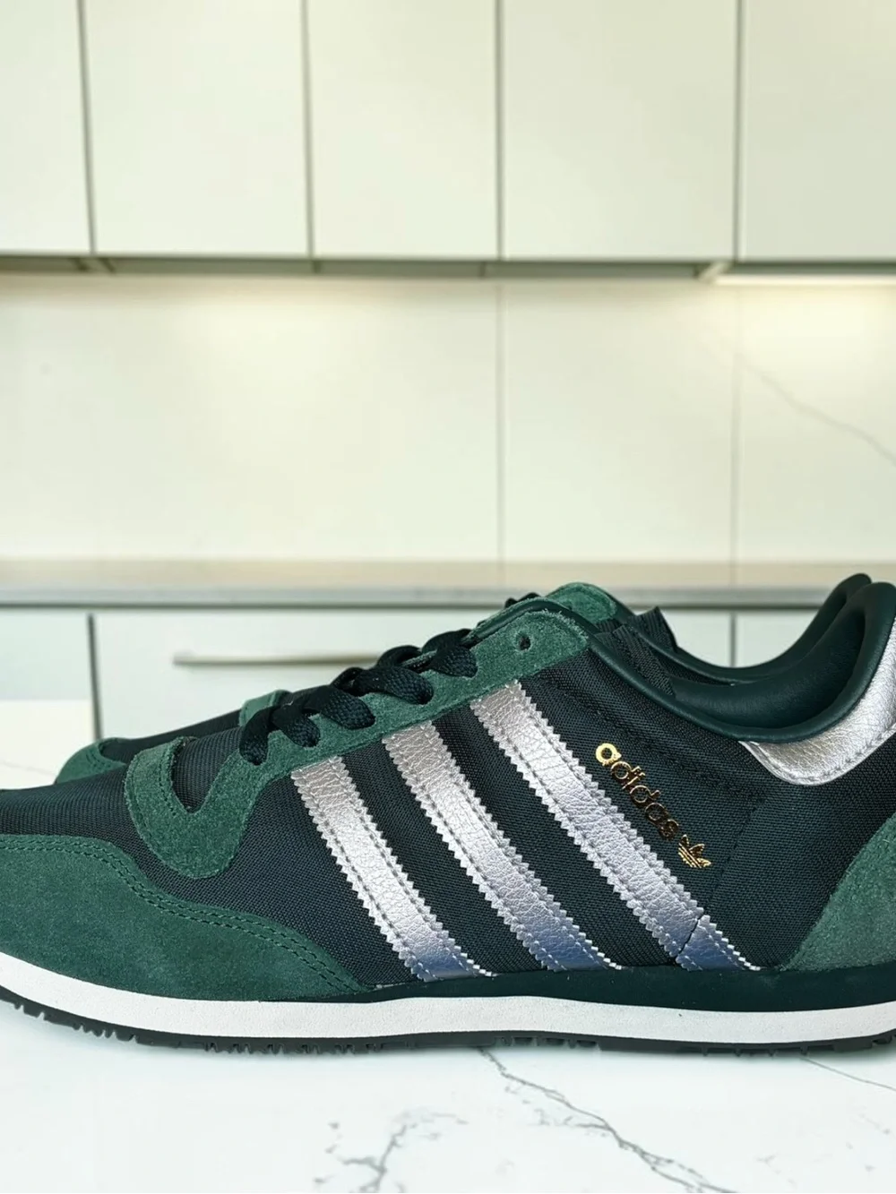 Adidas Galaxy OG Size 9 Men/ Size 10 Women